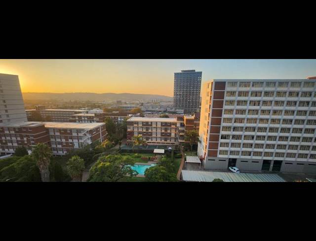 3 BEDROOM APARTMENT FOR SALE IN BEDFORD GARDENS